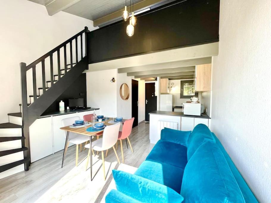 Duplex - 400m De La - Parc Appartement *